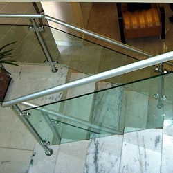 corrimão inox com vidro