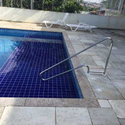 corrimão para piscina