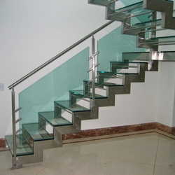 escada de vidro com inox