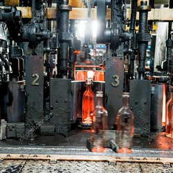 fabricação de garrafas de vidro