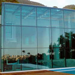 Fachada em vidro