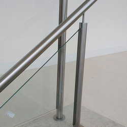 guarda corpo de inox com vidro