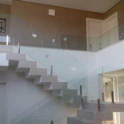 torre de inox para vidro