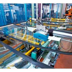 vidro na fabricação de parabrisas de automóveis